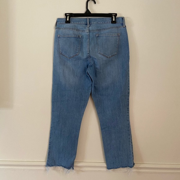 🌵4/$20  Old Navy Raw Hem TALL Capri Jeans - Picture 5 of 8